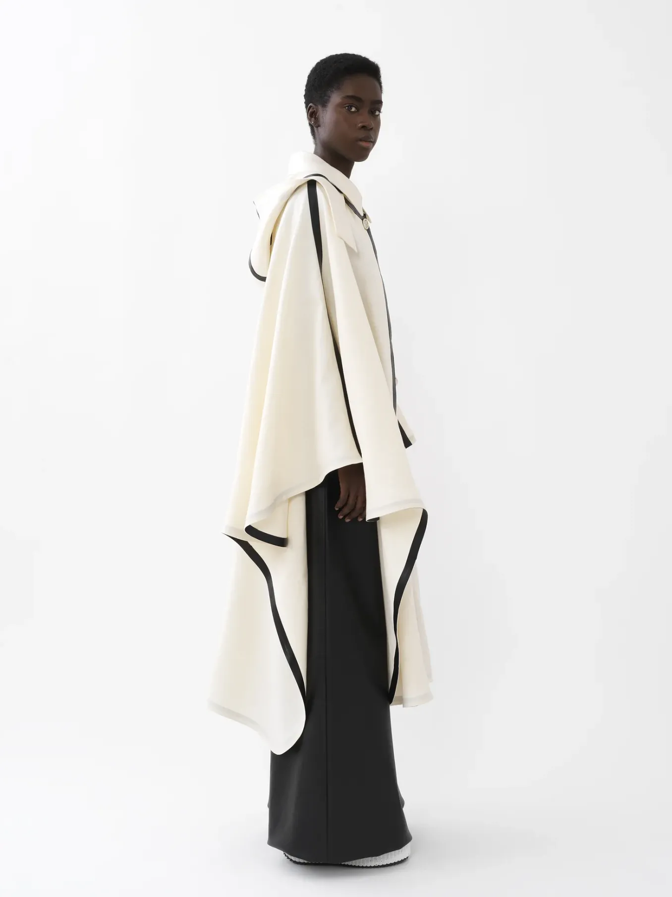 Lin-Chloé Cape Oversize A Capuche Coconut Milk