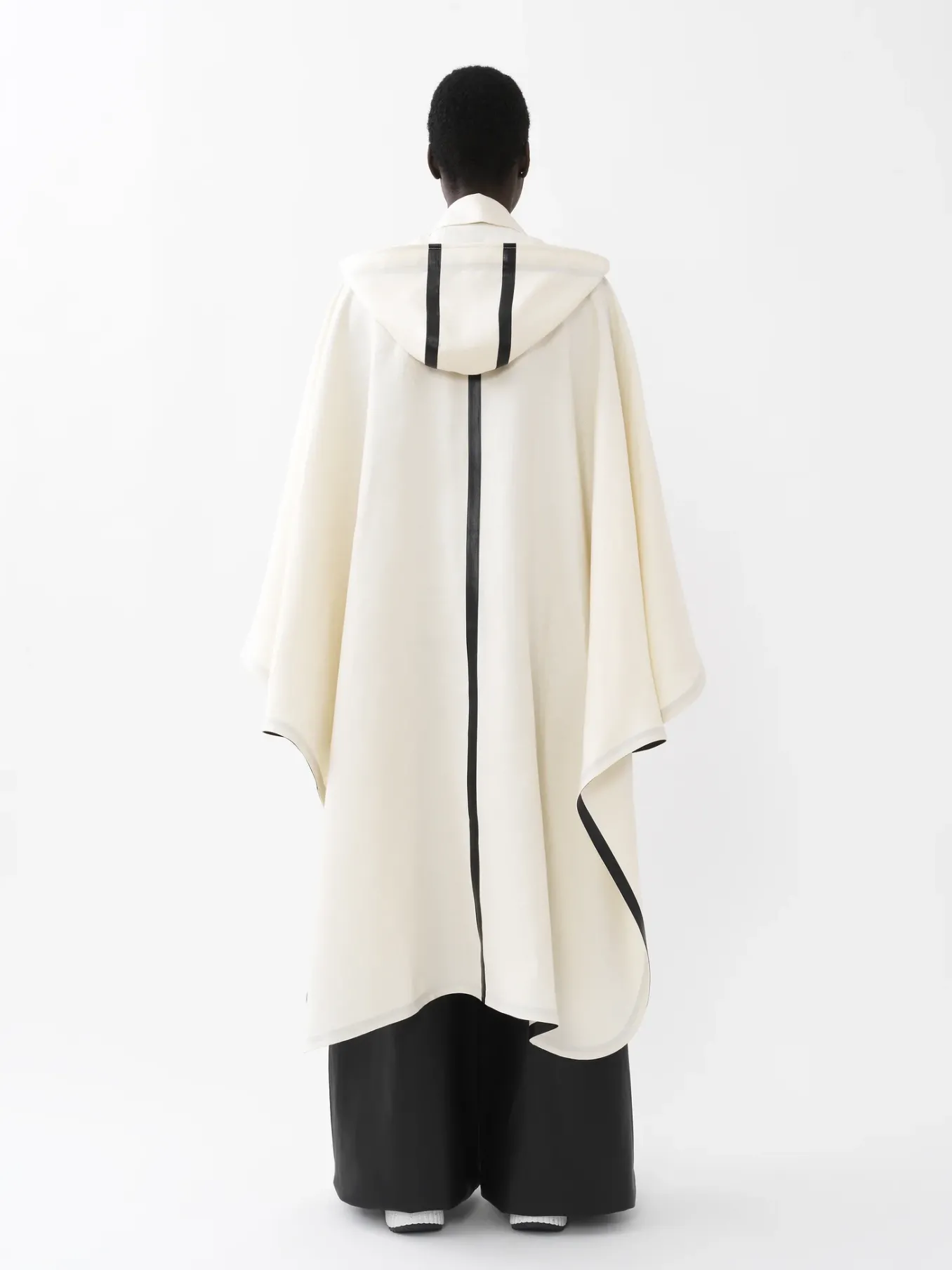 Lin-Chloé Cape Oversize A Capuche Coconut Milk
