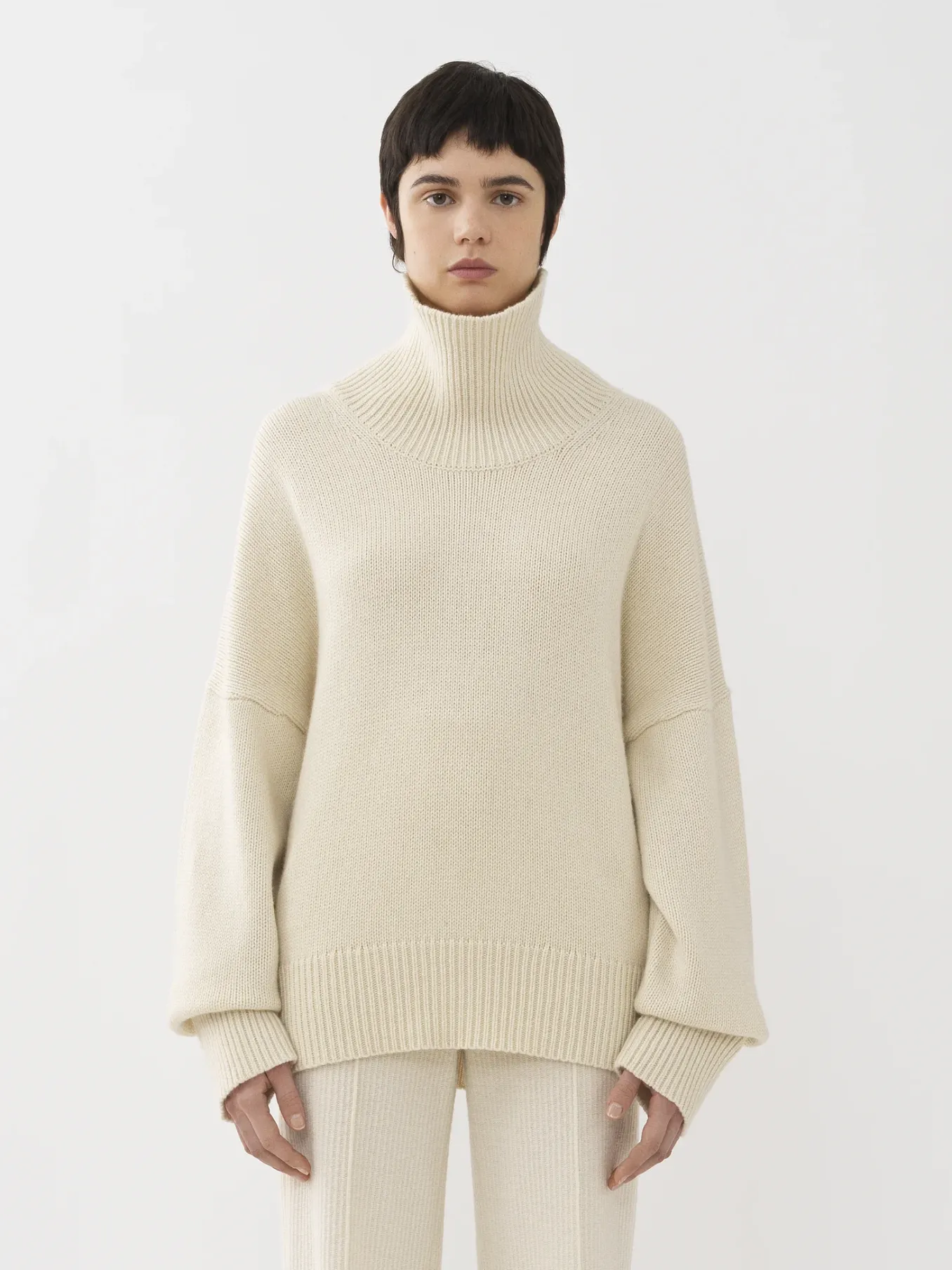 Maille-Chloé Pull Col Roule Oversize White Powder