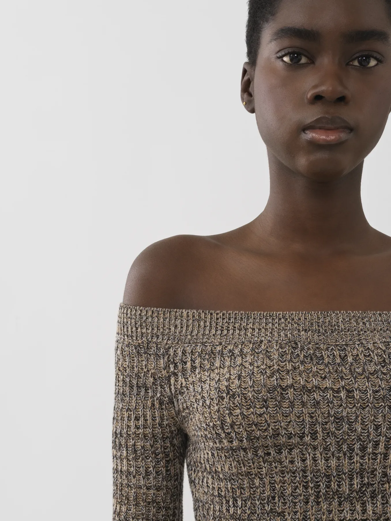 Maille-Chloé Pull Court Epaules Nues Multicolor Beige 1